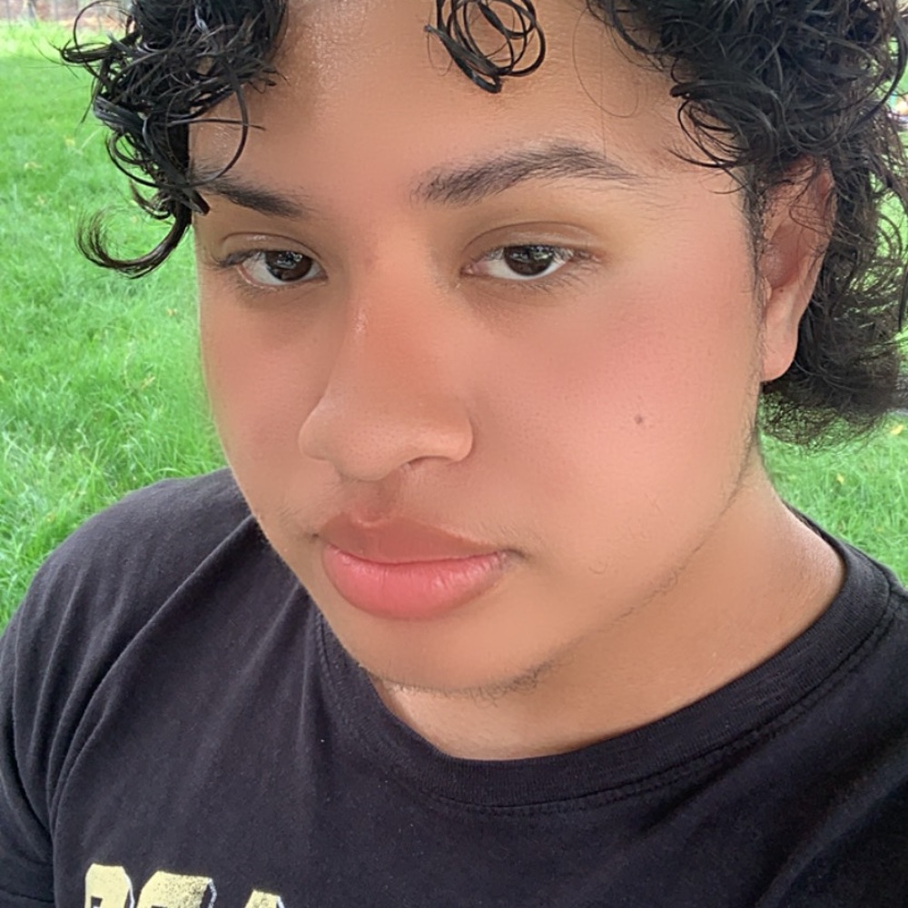 Meet your Posher, Isaias